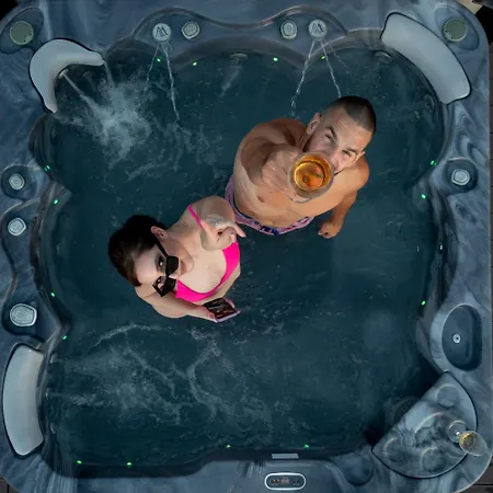 Jezerska With Jacuzzi & Pool *