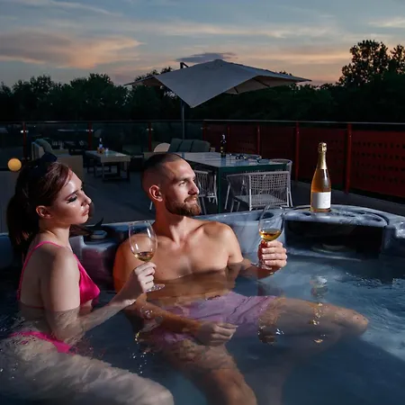 Jezerska With Jacuzzi & Pool