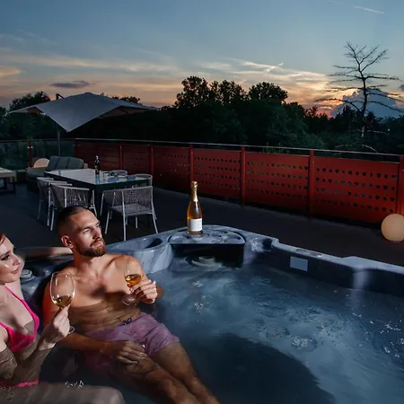 Apartment Jezerska With Jacuzzi & Pool